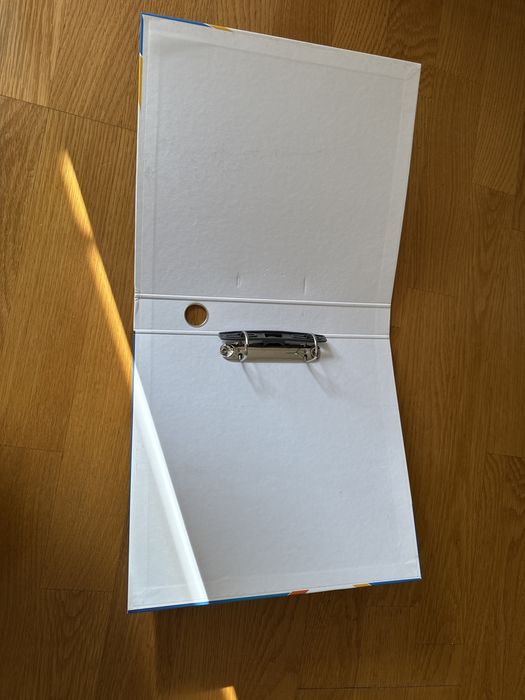 Dossier para arquivo A4