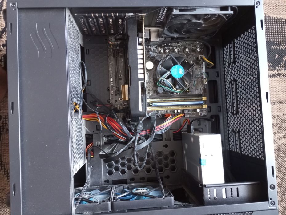 Komputer PC Intel Core i5-4590, 16GB RAM, GTX750Ti 2GB.