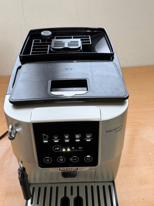 Кавомашина DeLonghi Magnifica Start