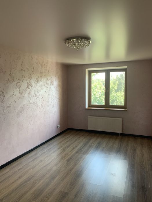 Продам 3-х к.кв 90 м.кв 3/9 в новом жилом доме пр.Тракторостроителей