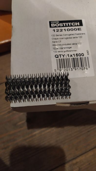 Blaszki Bostitch łączniki do drewna