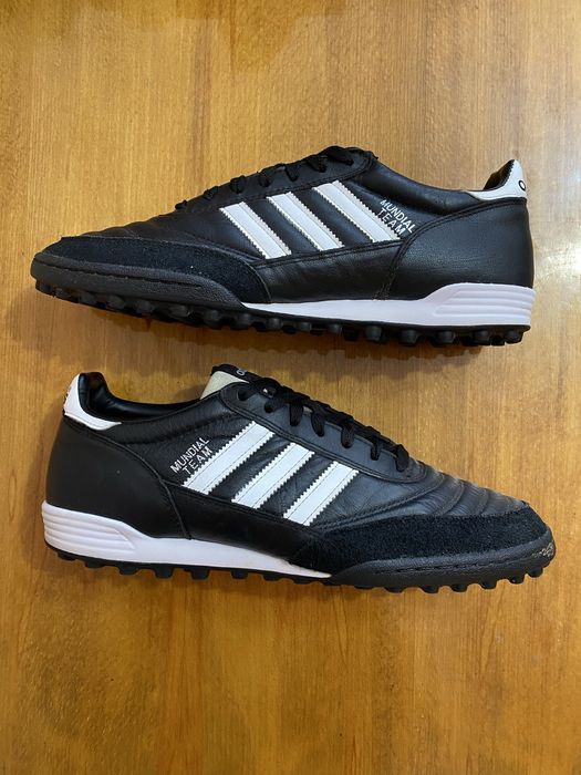 Сороконожки adidas Mundial Team
