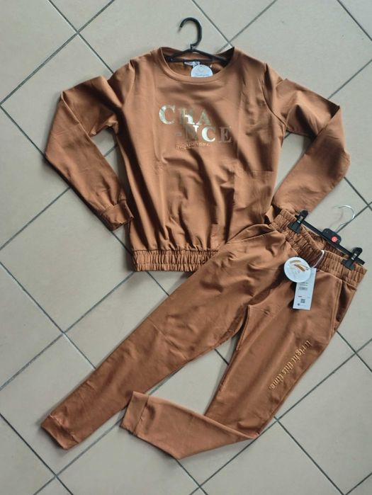 Komplet dresowy damski S/M i M/L