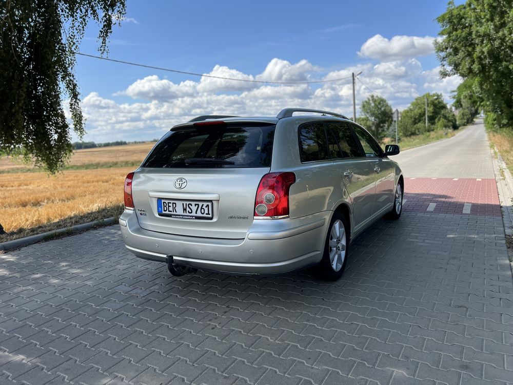 Toyota Avenis • 1.8i • 12.2007r • LIFT • Serwisowany •