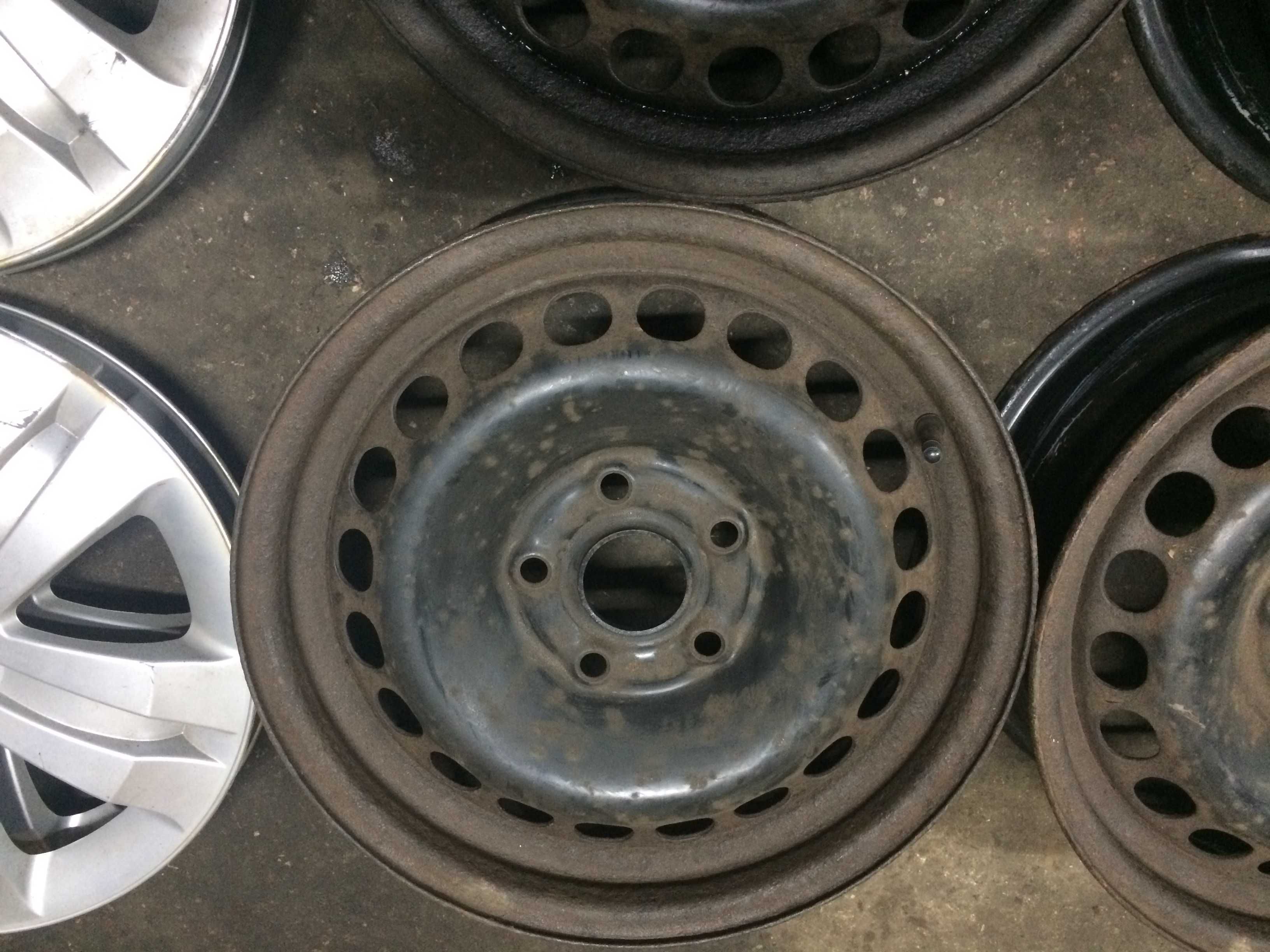 диски 5*112 R15 6J*15H2 Volkswagen Фольцваген + колпаки -4шт