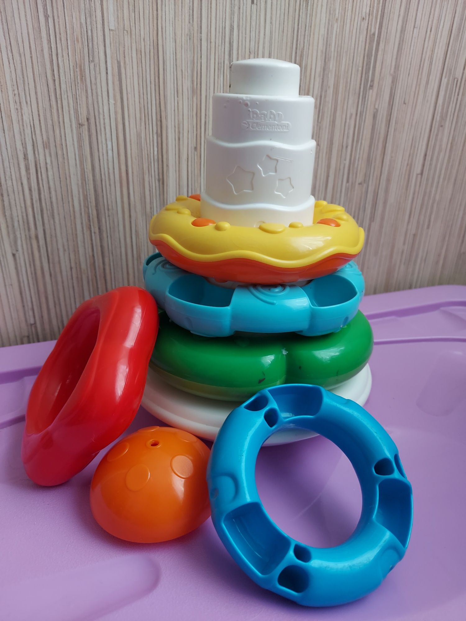 Sorter ślimaczek Fisher Price, grające radyjko i  wieża- piramidka