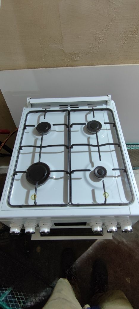 Kuchenka elektryczno gazowa Beko