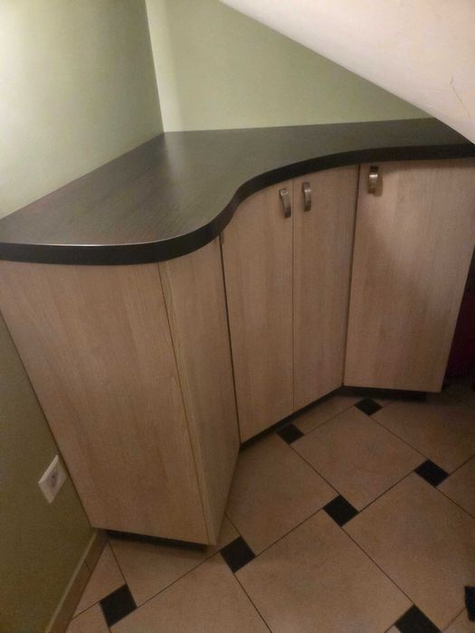 Sprzedam meblową szafkę narożną