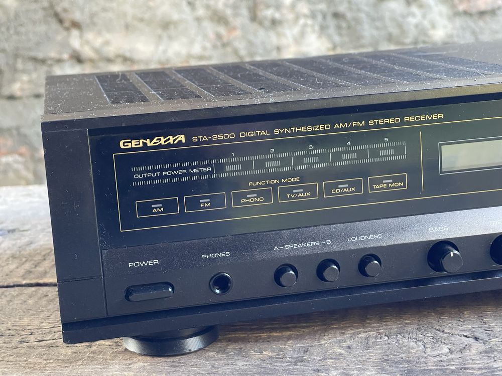 Amplituner "Genexxa" STA 2500