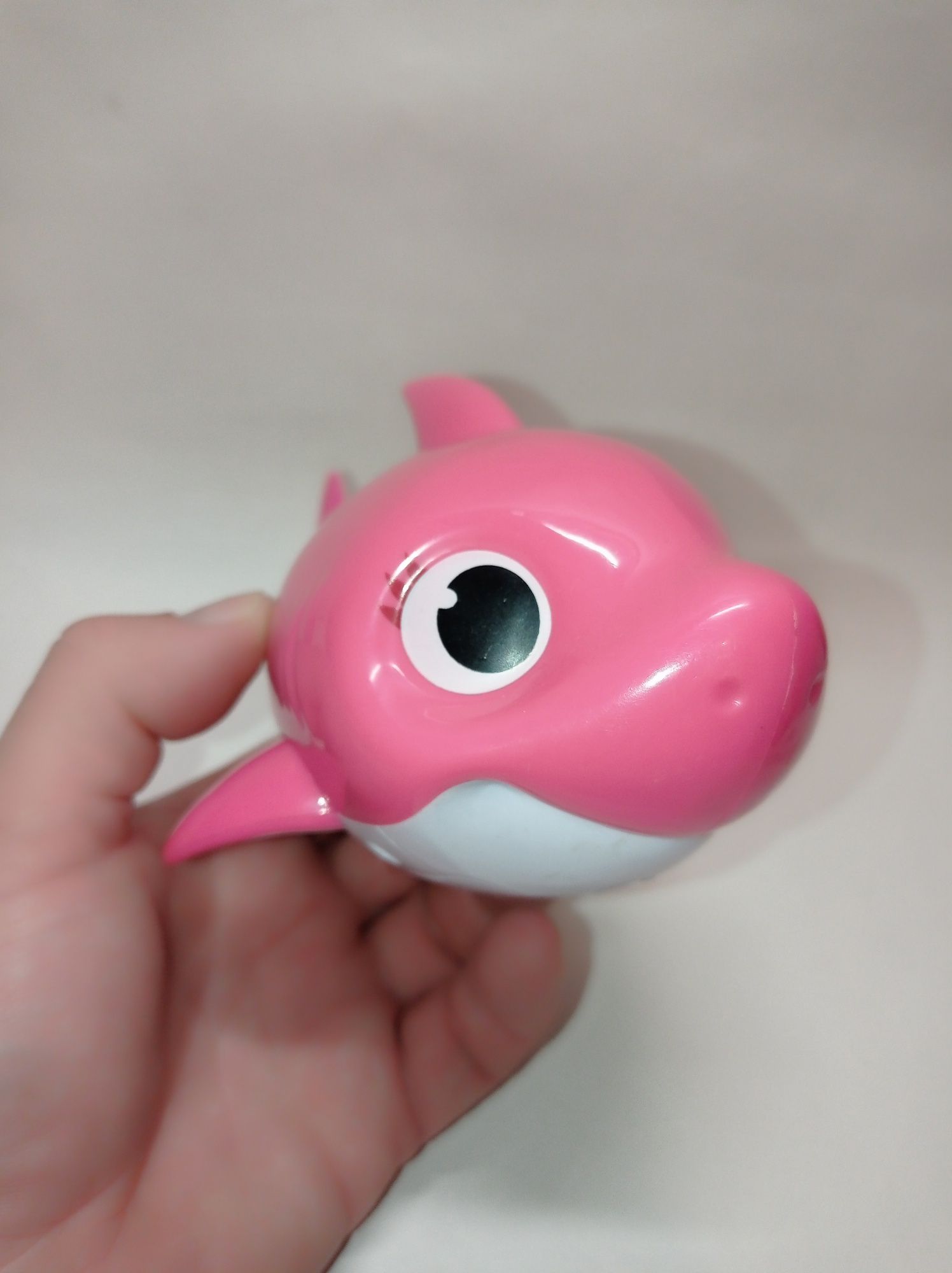 Озвученная игрушка для ванной Акуленок мама Акула Baby shark zuru