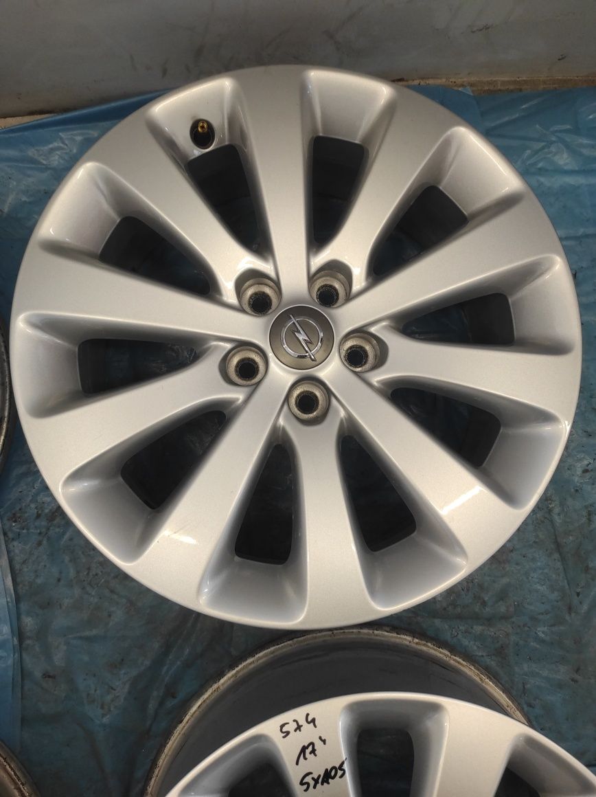 574 Felgi aluminiowe ORYGINAŁ OPEL R 17 5x105 Bardzo Ładne