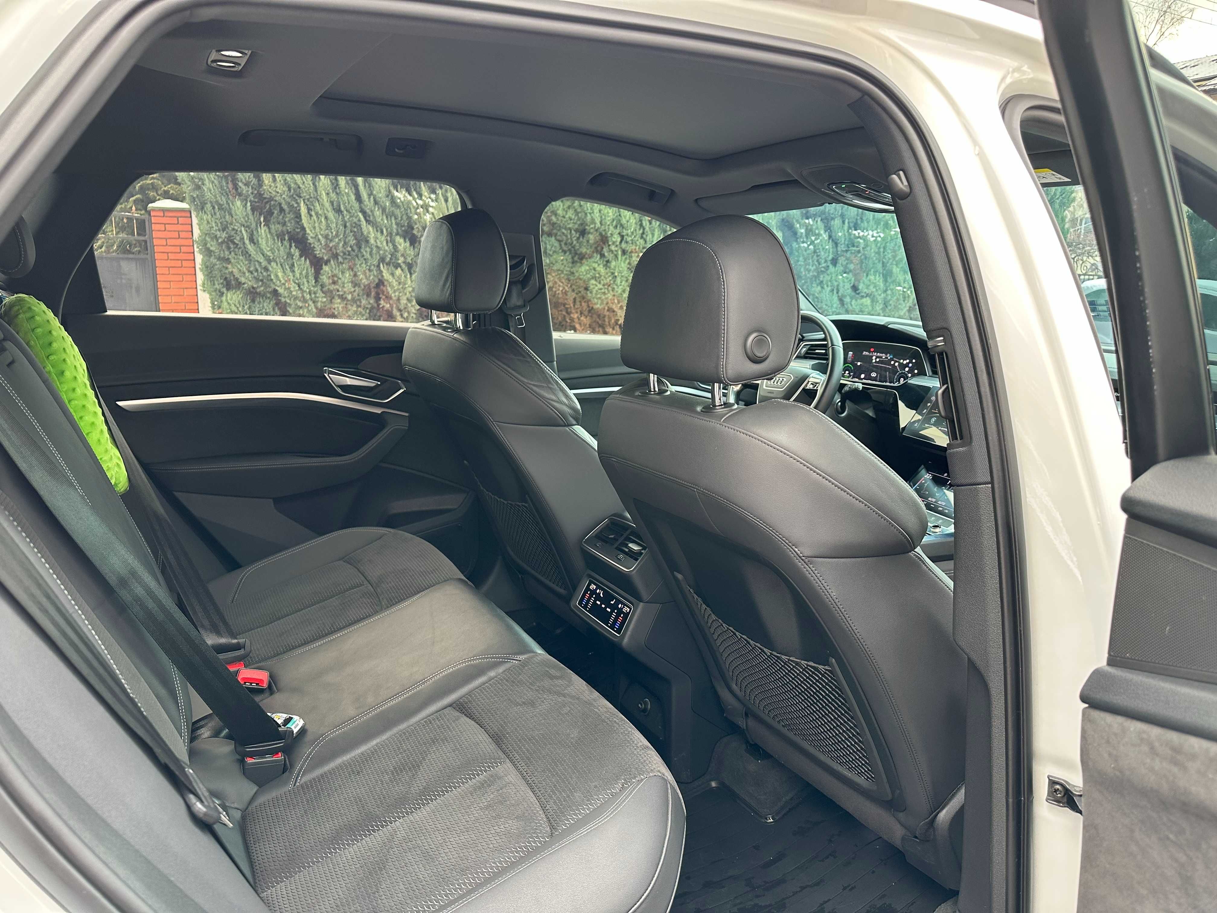 Audi e-tron 2021 95 kWh (408 к.с.) Quattro • S-Line