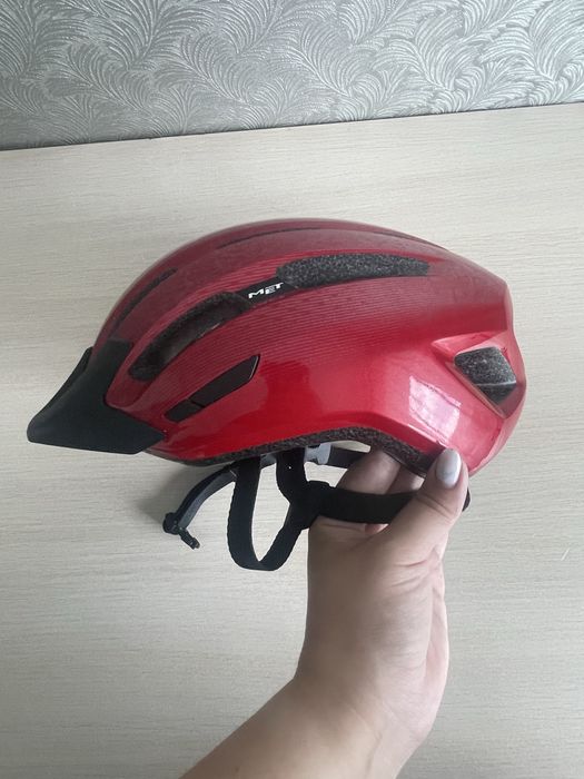 Шолом MET DOWNTOWN red glossy