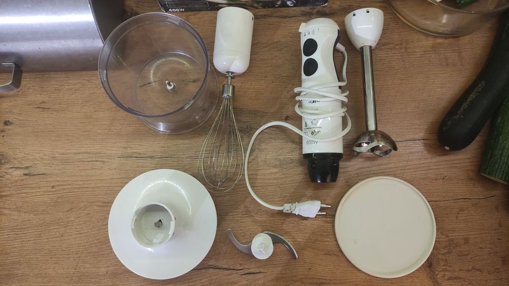 Używany, sprawny zestaw blender ręczny, mikser, trzepaczka - moc 600W