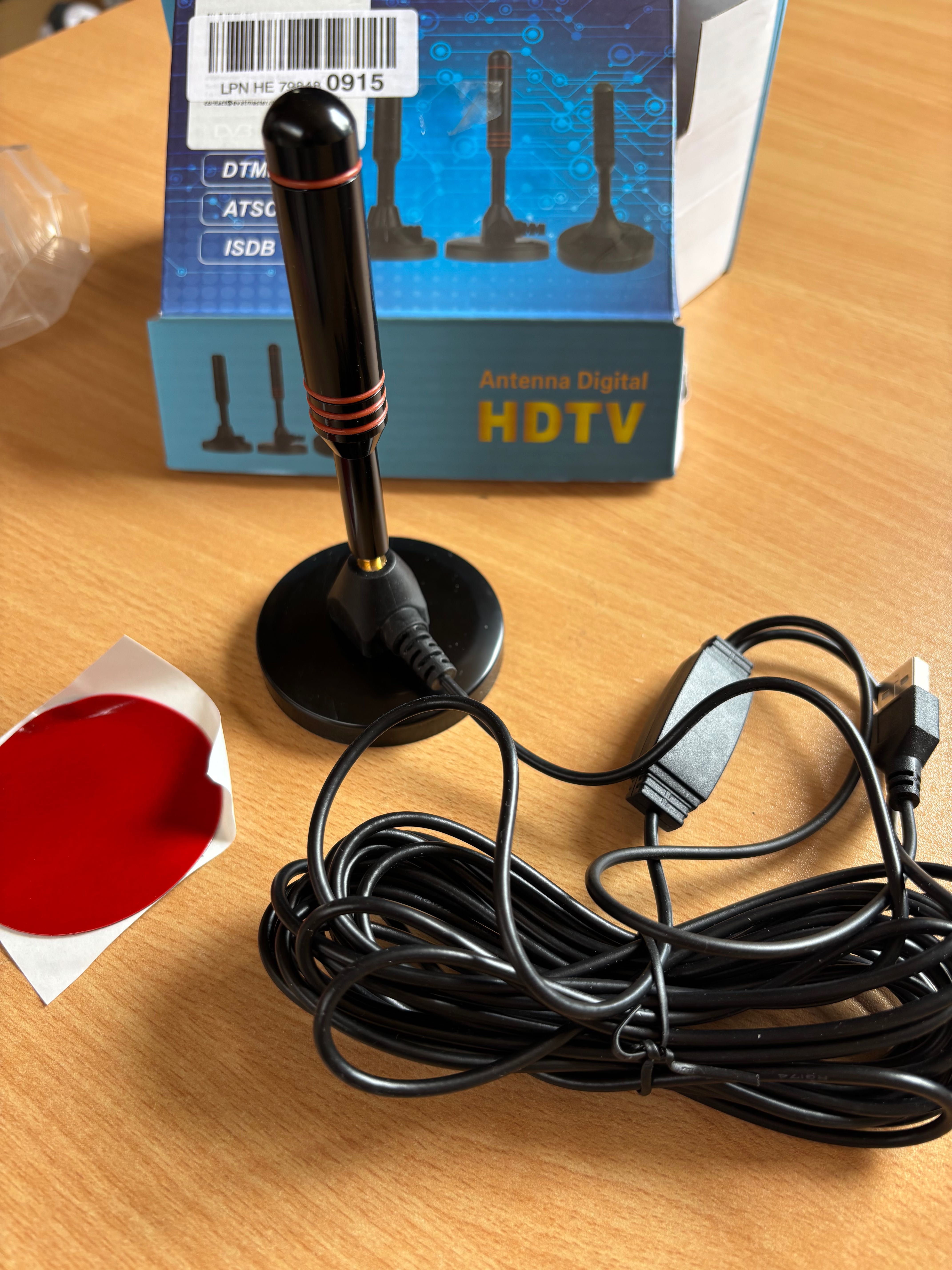Antena telewizyjna przenośna zewnętrzna/wewnętrzna DVB-T2 podst.magnet