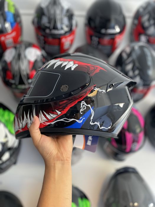 Capacete novo venon preto/new helmet
