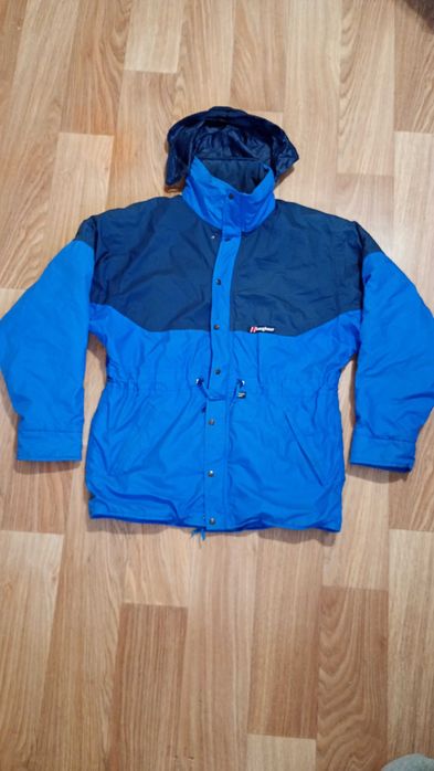 Berghaus Goretex size 54 утеплена водонепроникна куртка