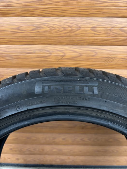 235/45/18 Pirelli 4 opony zimowe 6.26mm 2022r