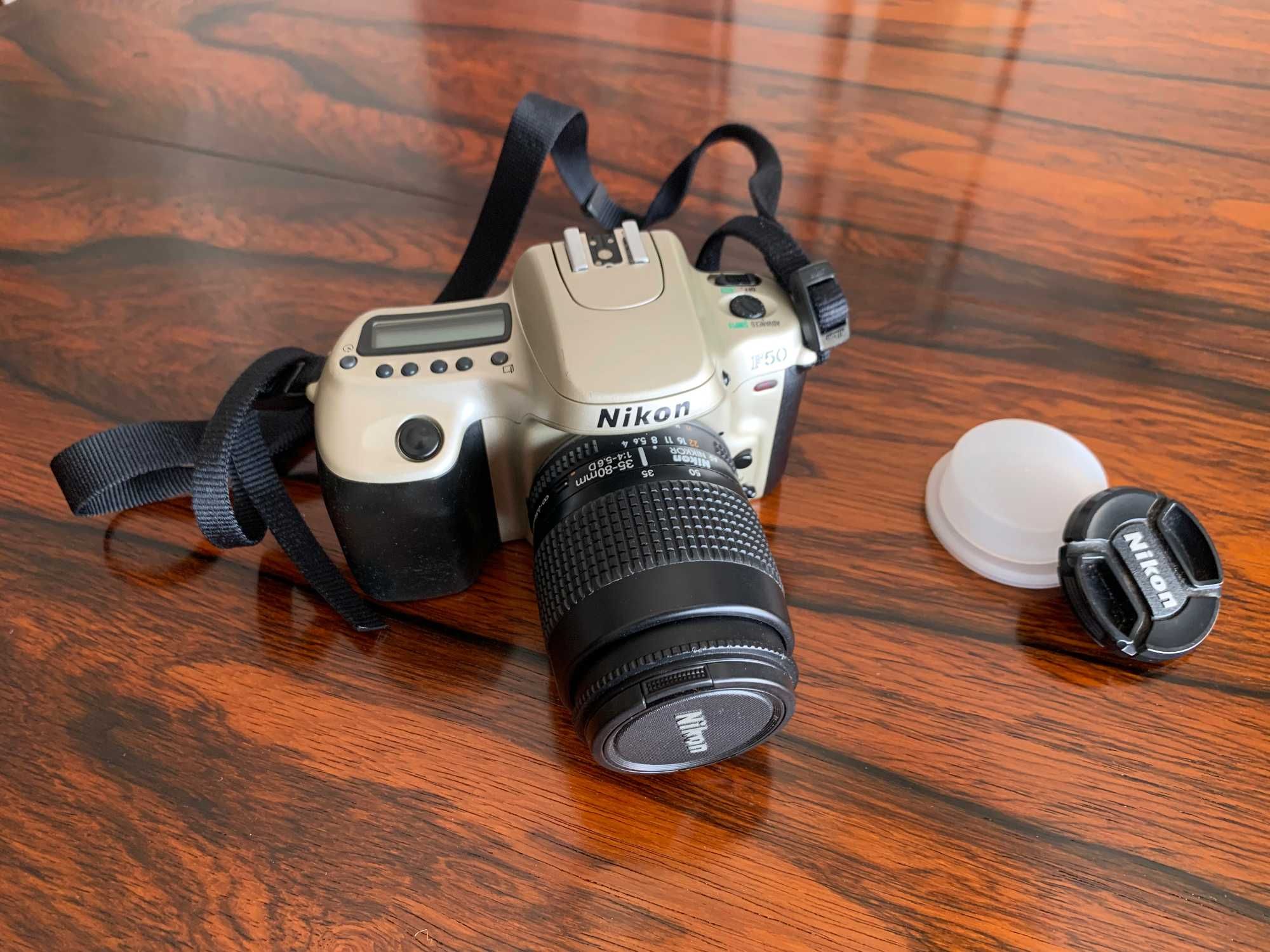 Nikon F50 cinza + lente 35-80mm Nikkor