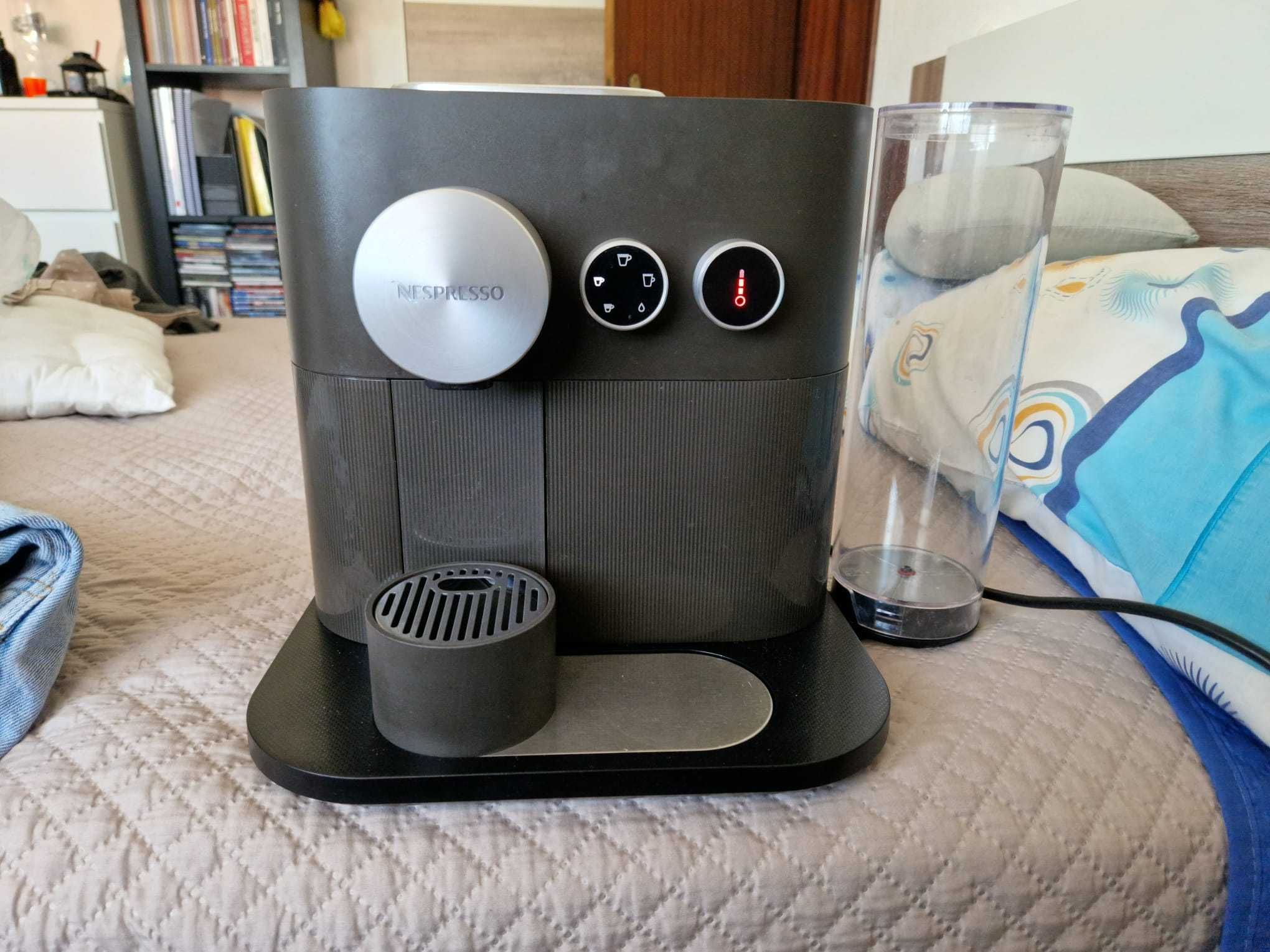 Máquina Café Krups Nespresso Expert