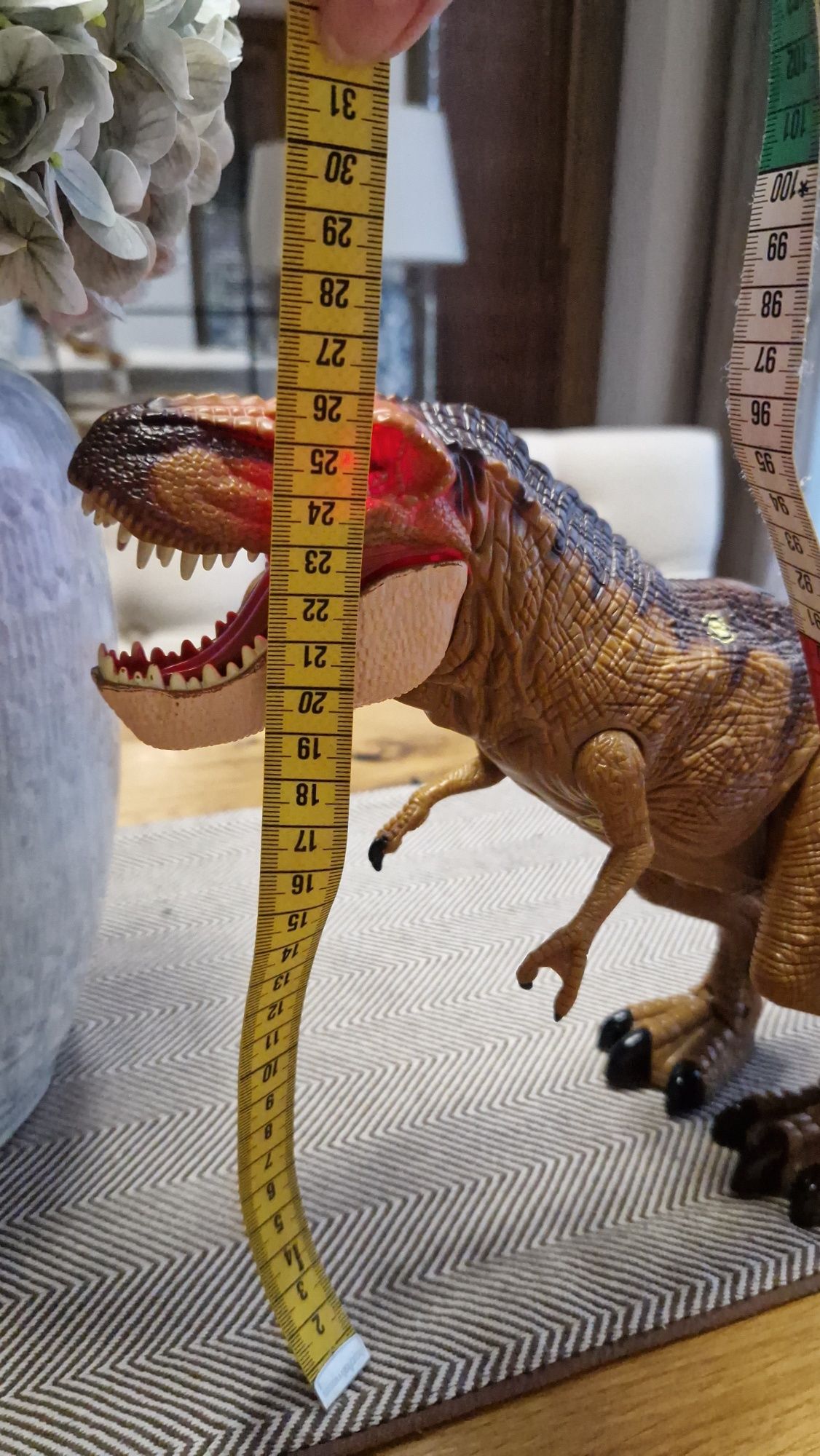 Dinozaur t-rex, duża zabawka, wydaje dźwięki, TREX