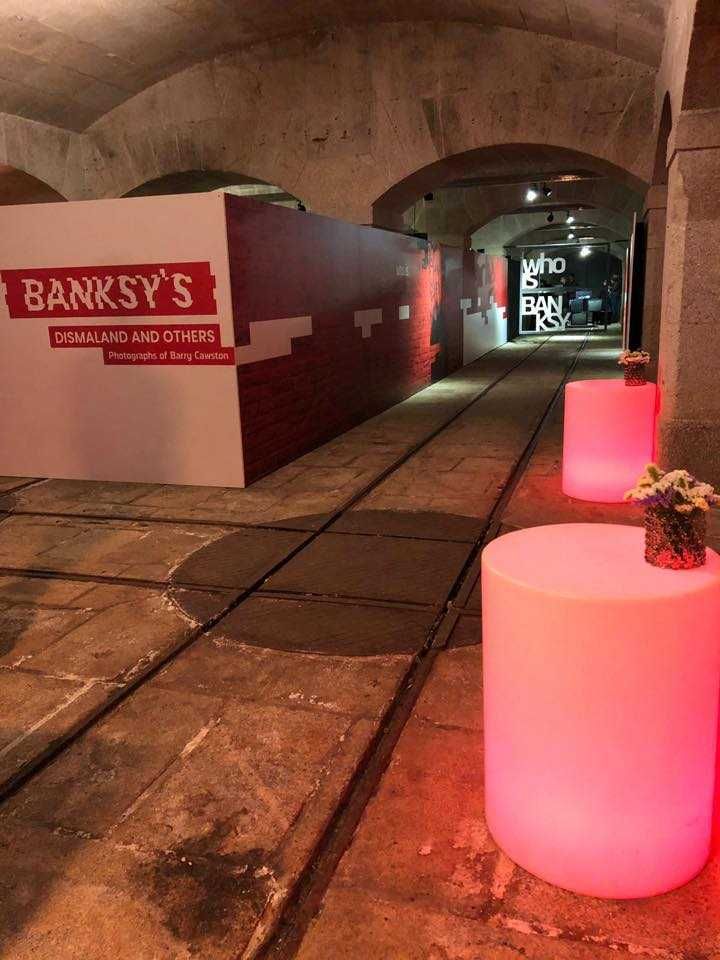 Mobiliario led bares e mesas com iluminação