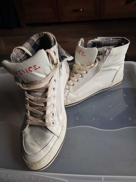 Buty sportowe damskie