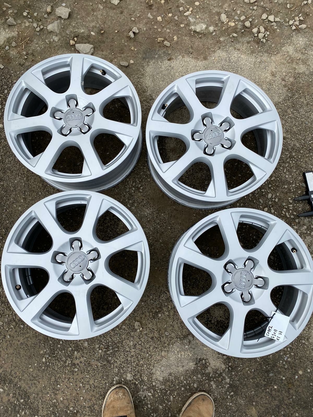 Felgi aluminiowe audi oryginał 7x17 et37