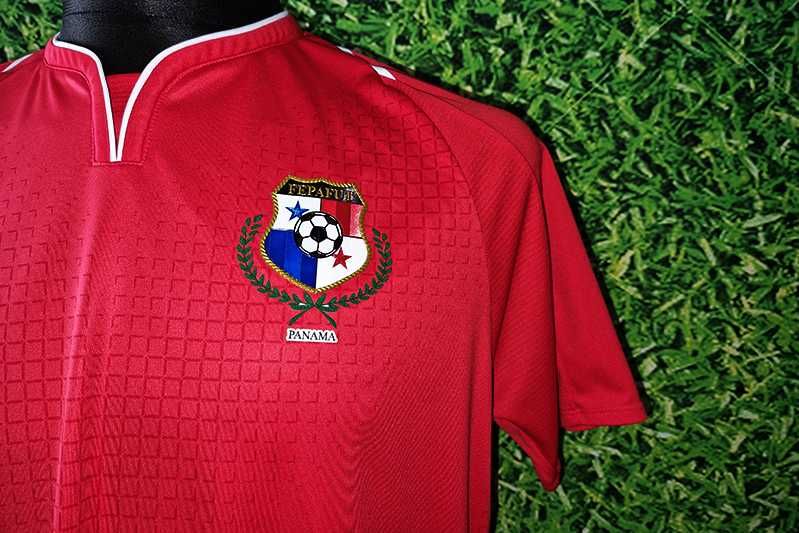 Panama Federación Panameña de Fútbol 2018-19 home size M-L