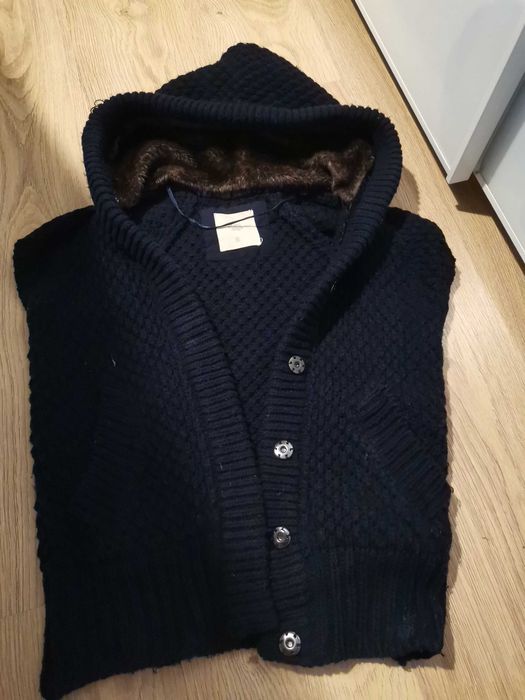 Granatowy bezrękawnik Zara