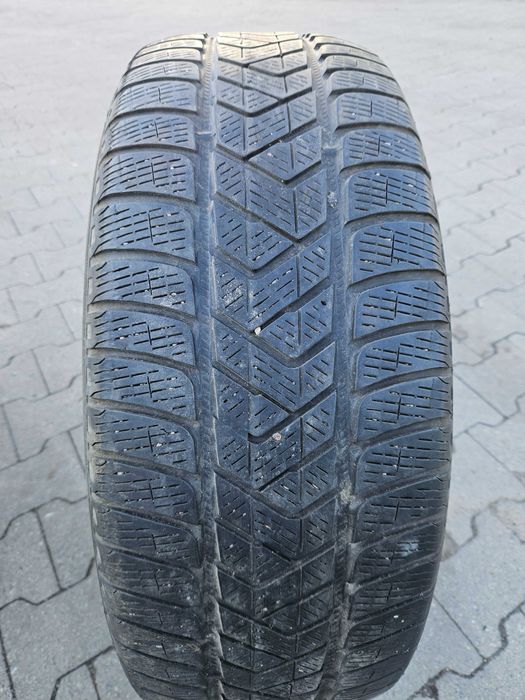 Opony Pirelli Scorpion Winter 235/60/R18 107H