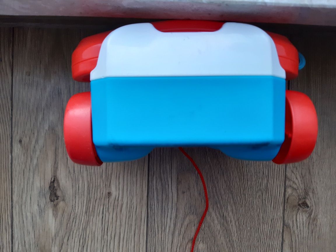 Telefon Fisher Price na sznureczku
