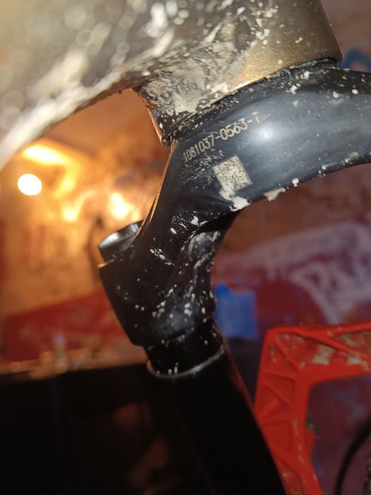 Przedni amortyzator marzocchi bomber z2