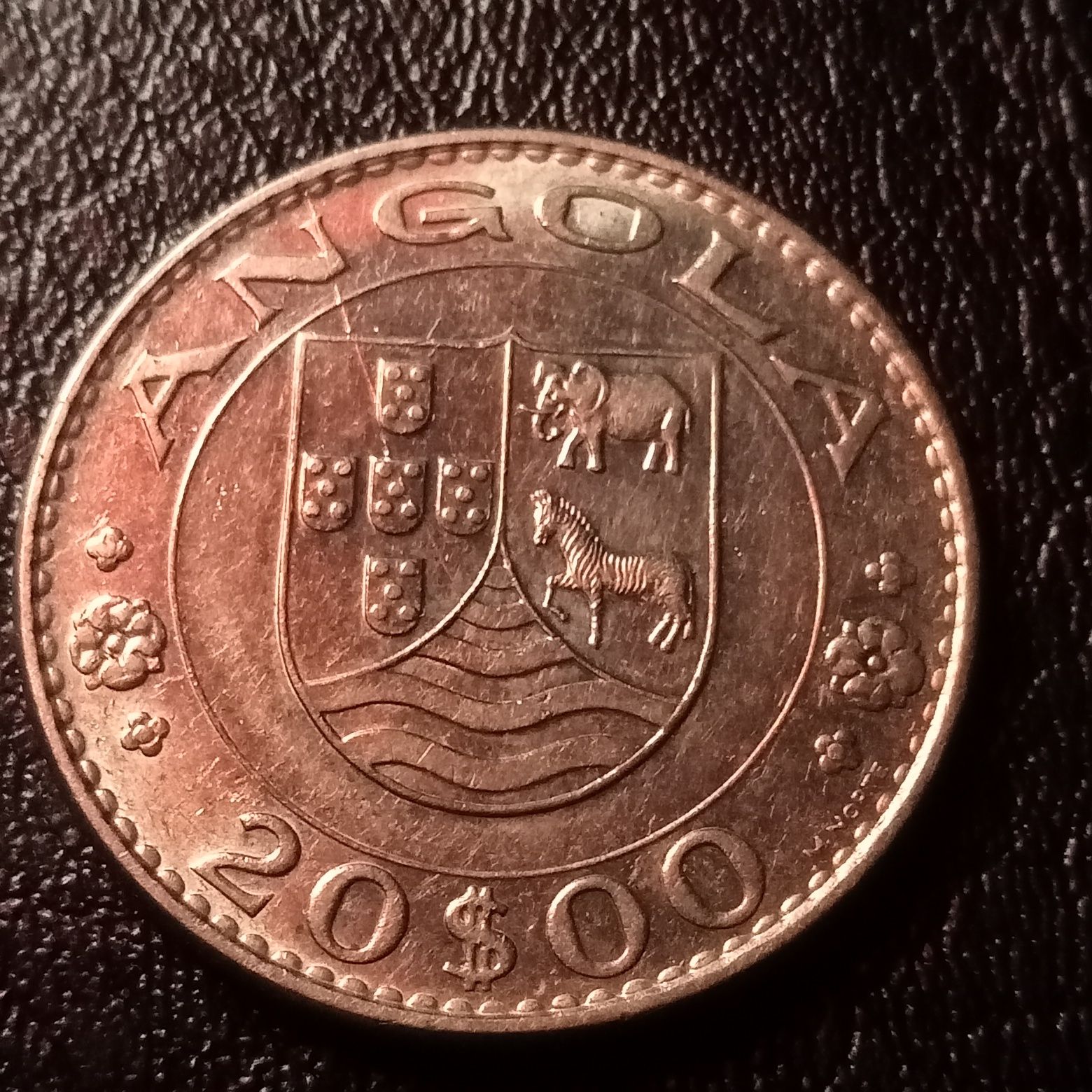 Moeda 20.00 de Angola