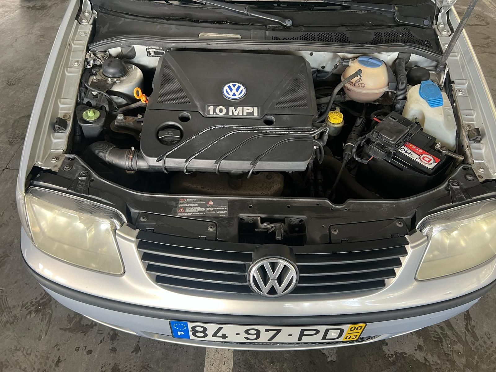 VW Pólo.ano2000.km184.moto1.0