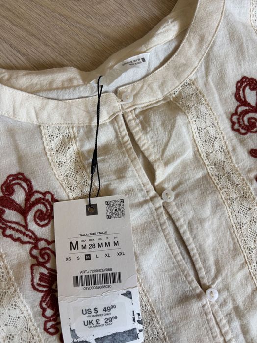 Блуза Zara з вишивкою та шнурками, розмір M