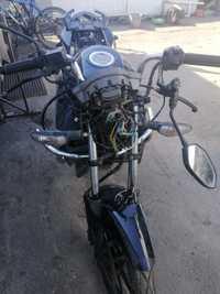 Продам мотоцикл lifan kp 200