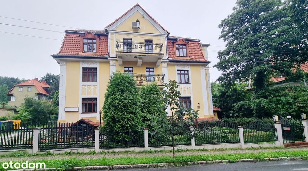 Atakcyjny Budynek Hotelowy w sercu uzdrowiska !!!