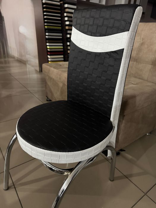 Стильні Стільці для кухні, вітальні