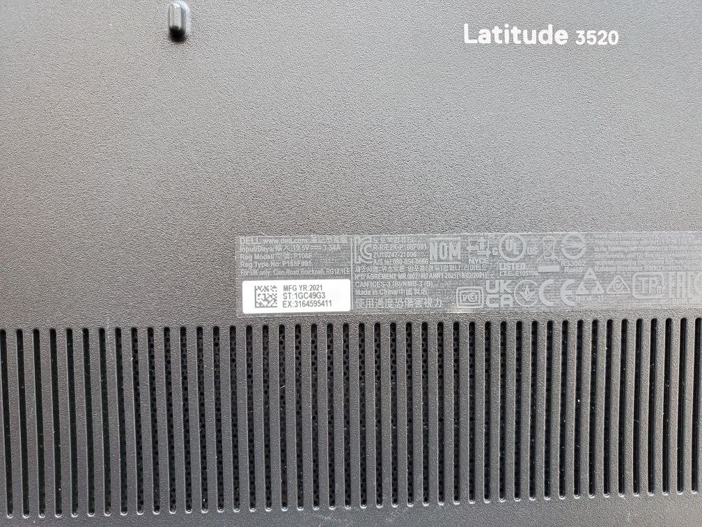 Dell Latitude 3520 Core i5-1135G7 8GB 256GB M.2 NVMe Windows 11 2021