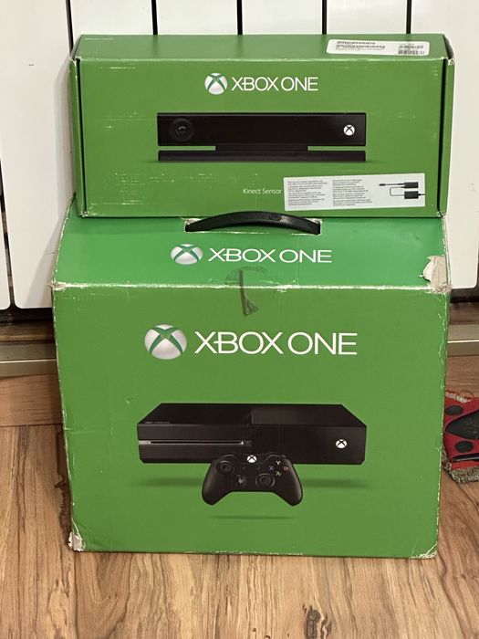 Xbox one + Kinect + 4 gry + Pad