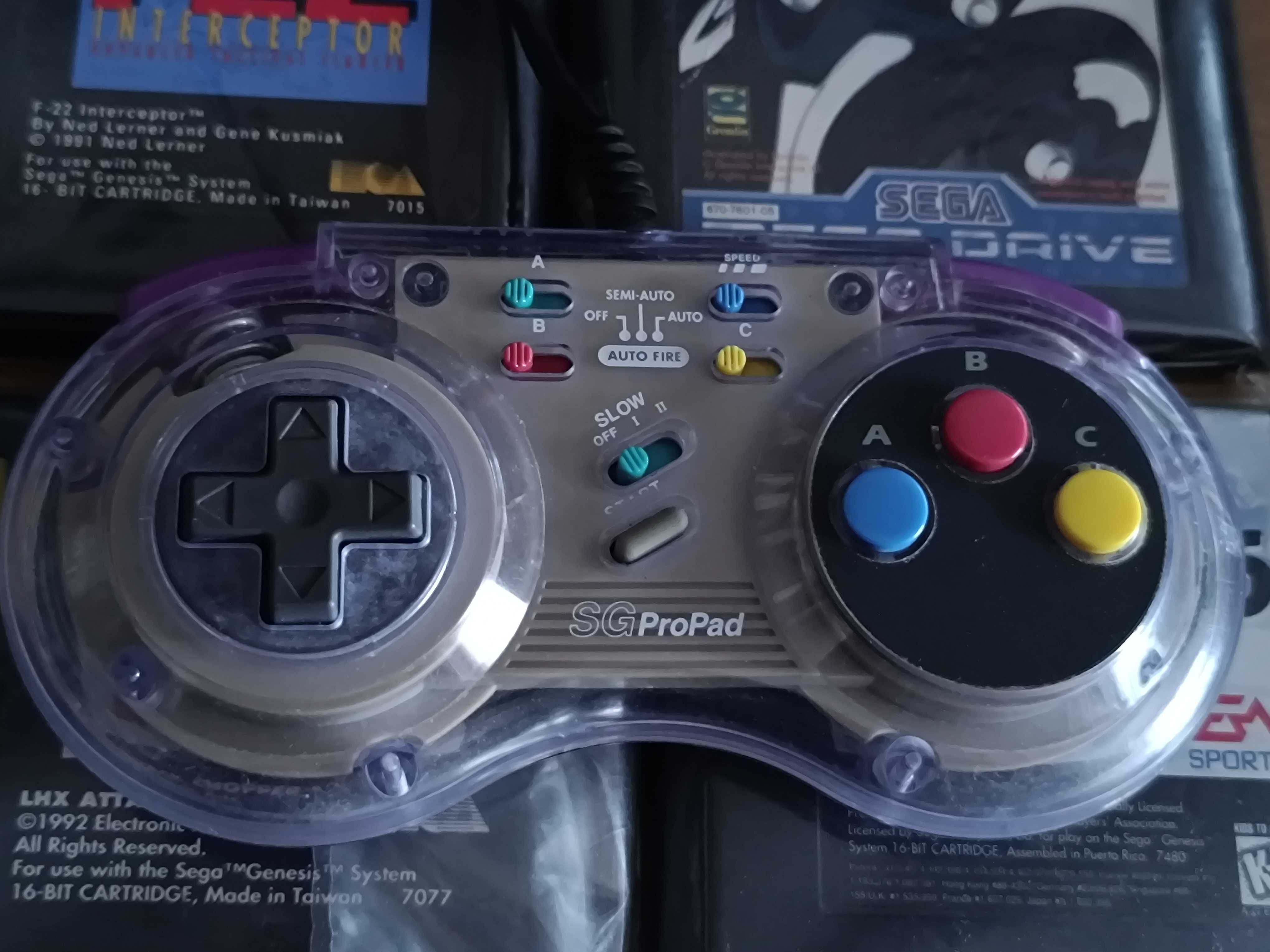 Sega Mega Drive 4 videogames e 1 comando