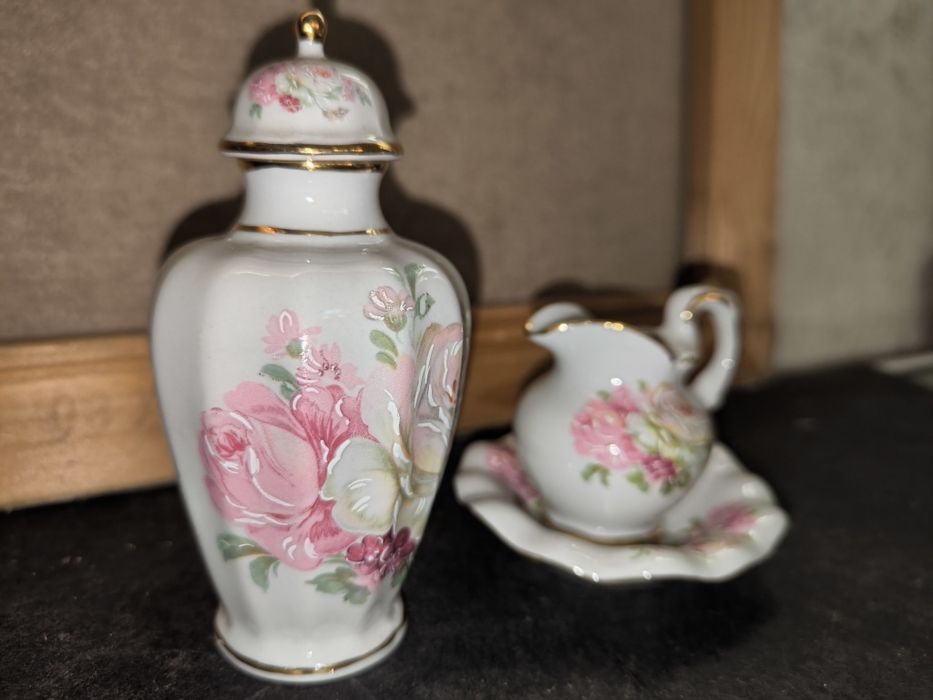 Mini Conjunto Porcelana Portuguesa Antiga.
Mini conjunto de porcelana