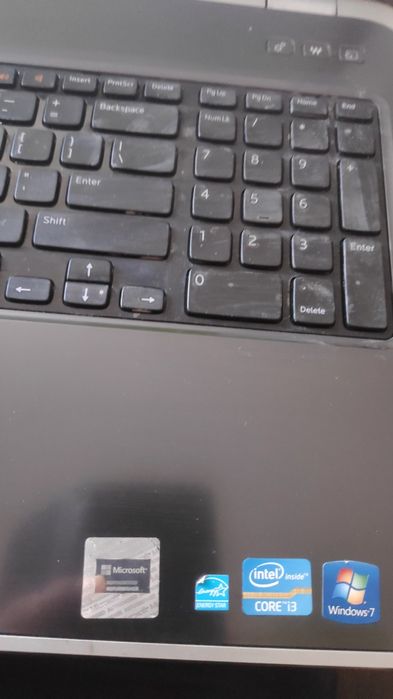 Laptop Dell. 17  cali Nova bateria