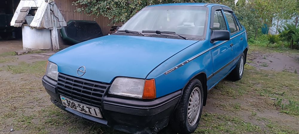 Авто Opel Kadett 1.3 Опель кадет