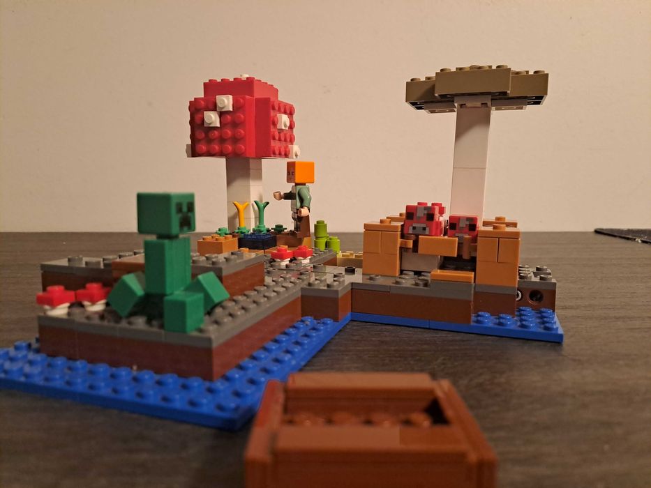 Lego Minecraft Mushroom Island