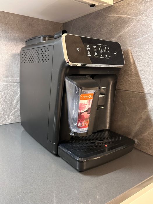 Кавомашина Philips LatteGo Series 2300