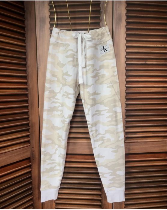 Костюм Calvin Klein