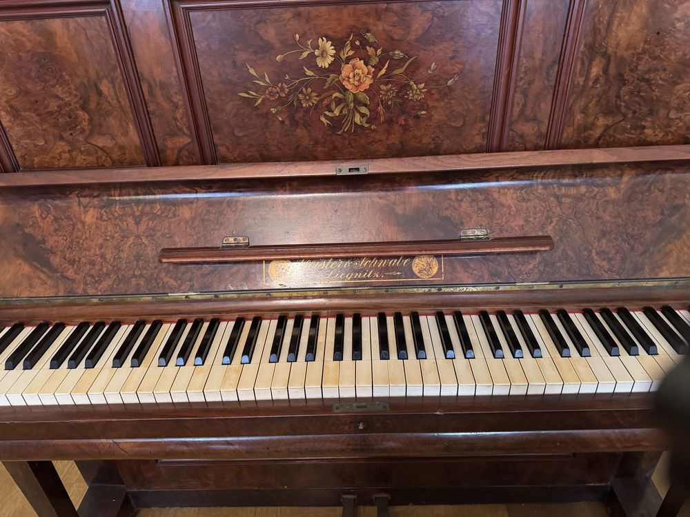 Pianino Lignitz powojenne