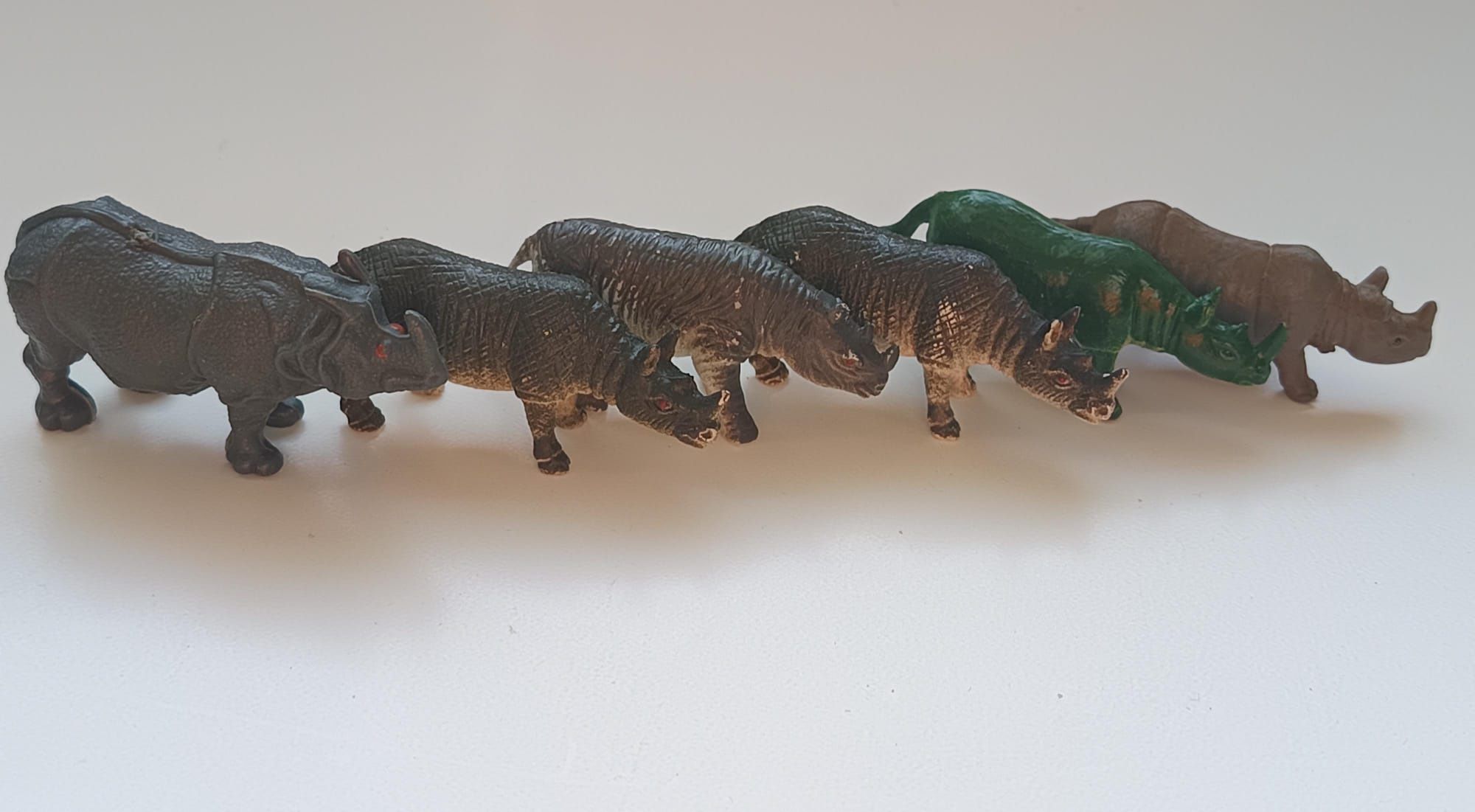 Bonecos Rinocerontes